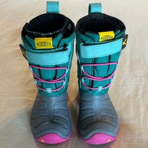 Keen Lumi Outdoor Insulated Winter Snow Boots Toddler Girls Sz 8